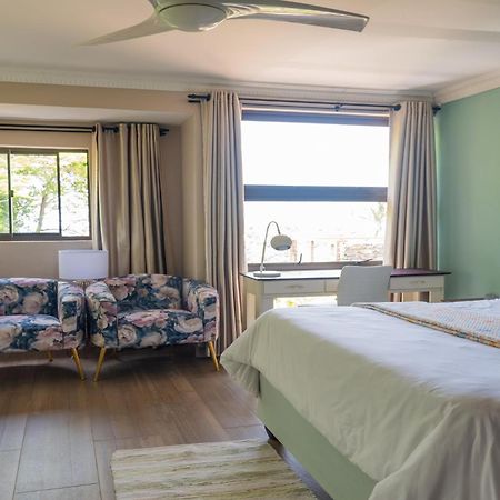 Ekuthuleni Modern Christian Guesthouse With Seaview Umhlanga Ruang foto