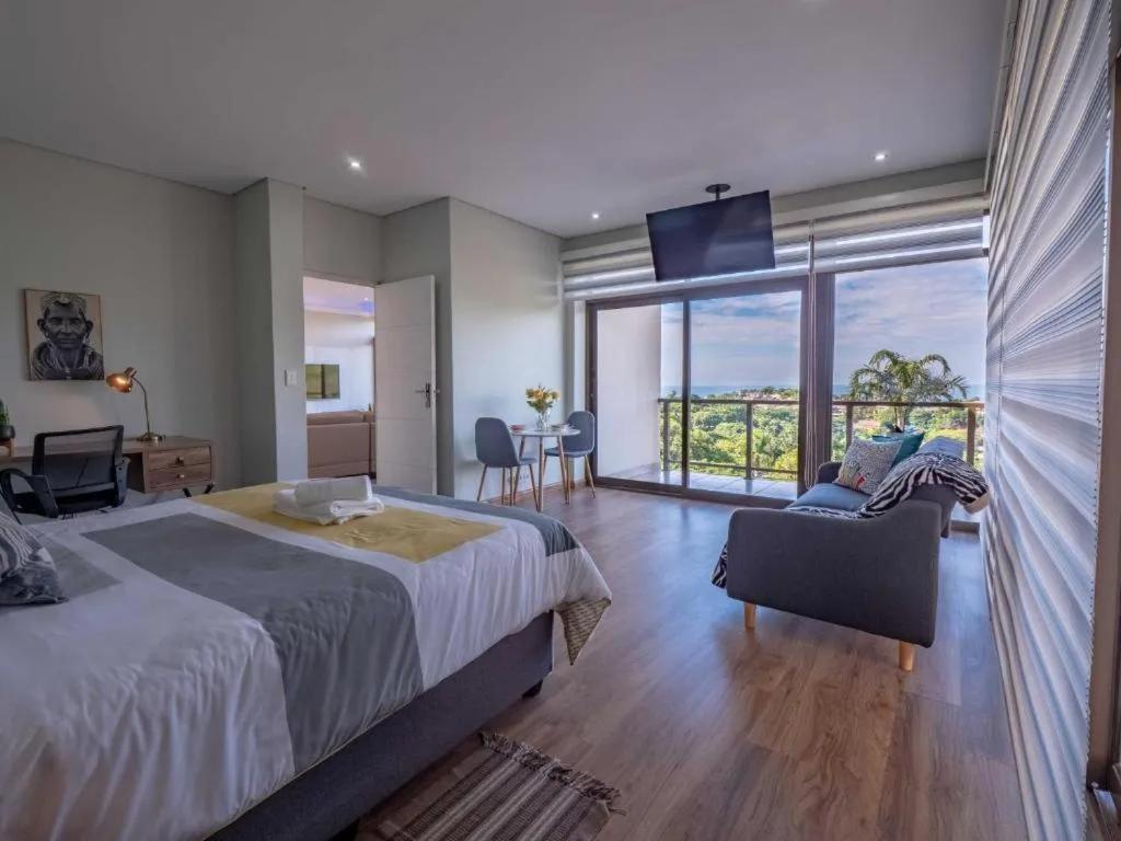 Ekuthuleni Modern Christian Guesthouse With Seaview Umhlanga Ruang foto