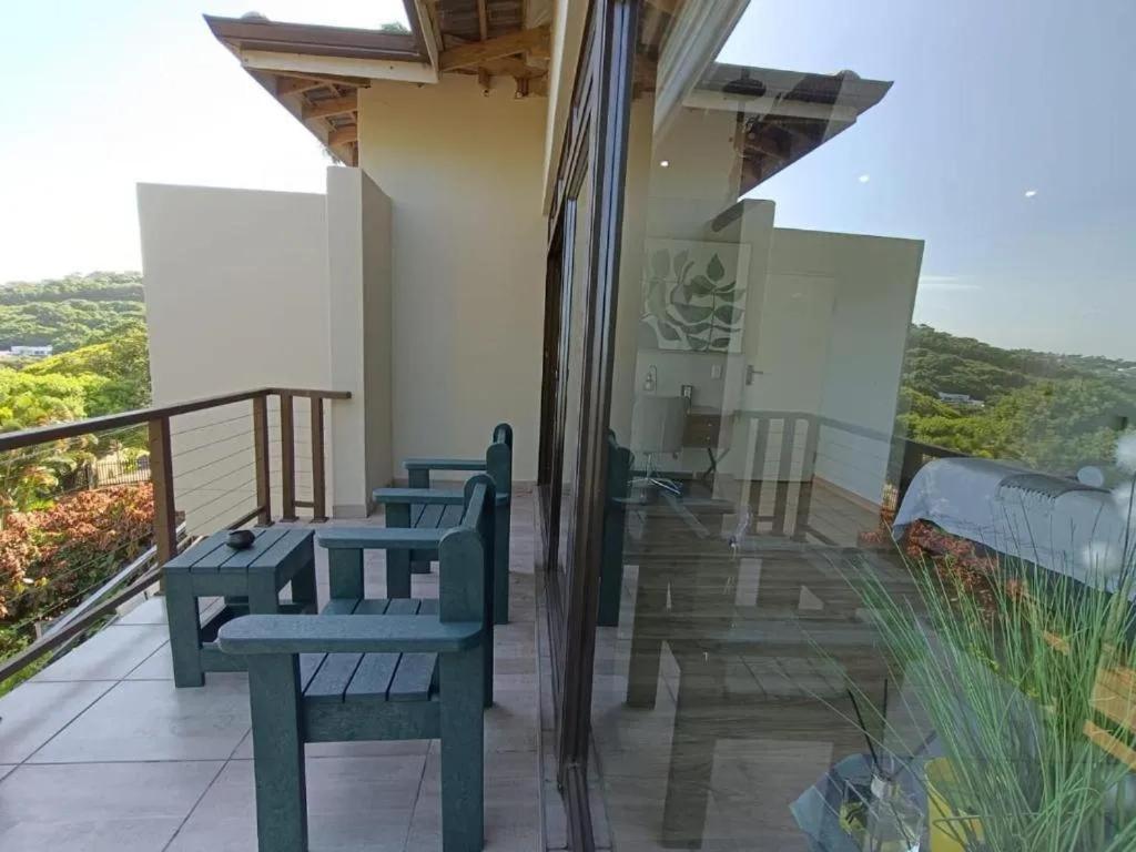 Ekuthuleni Modern Christian Guesthouse With Seaview Umhlanga Ruang foto